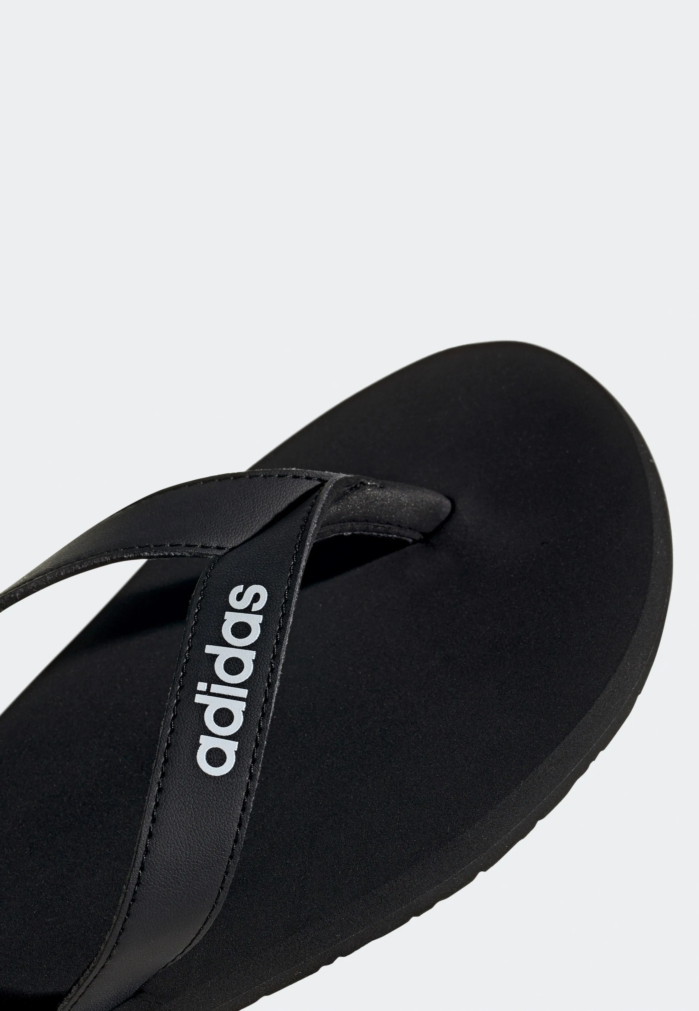 Adidas - Eezay Flip Flop Cblack/Ftwwht/Cblack - Slides