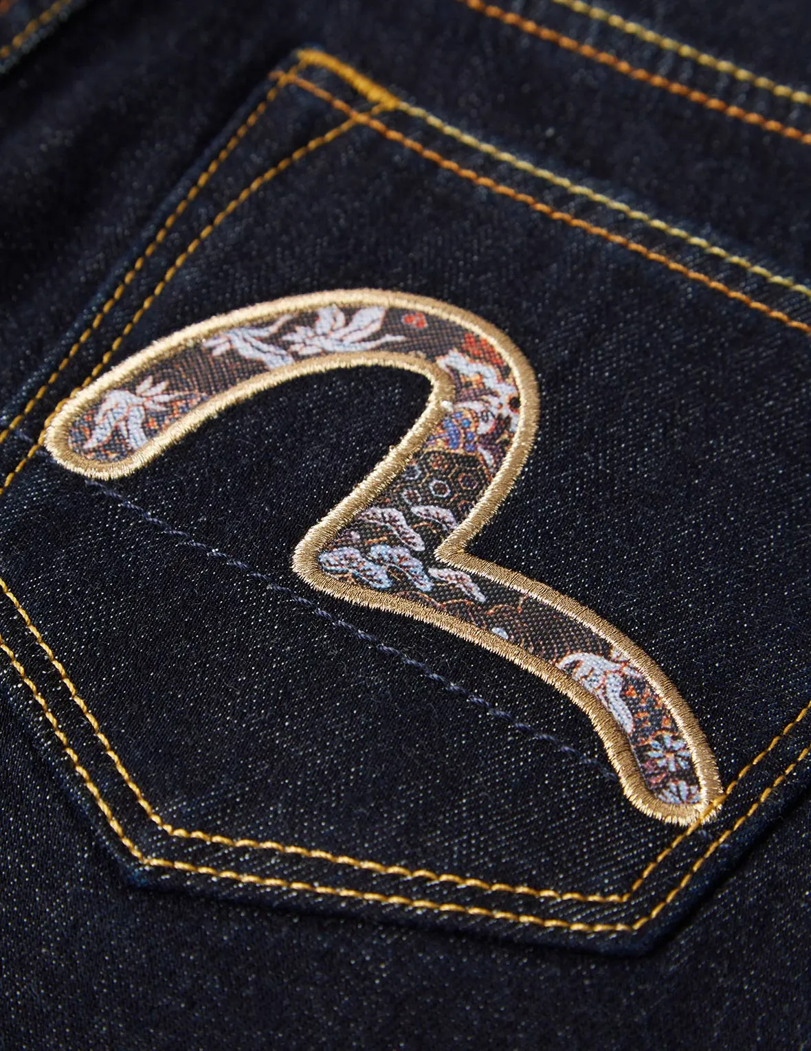 Brocade Seagull Embroidered Straight-cut Jeans