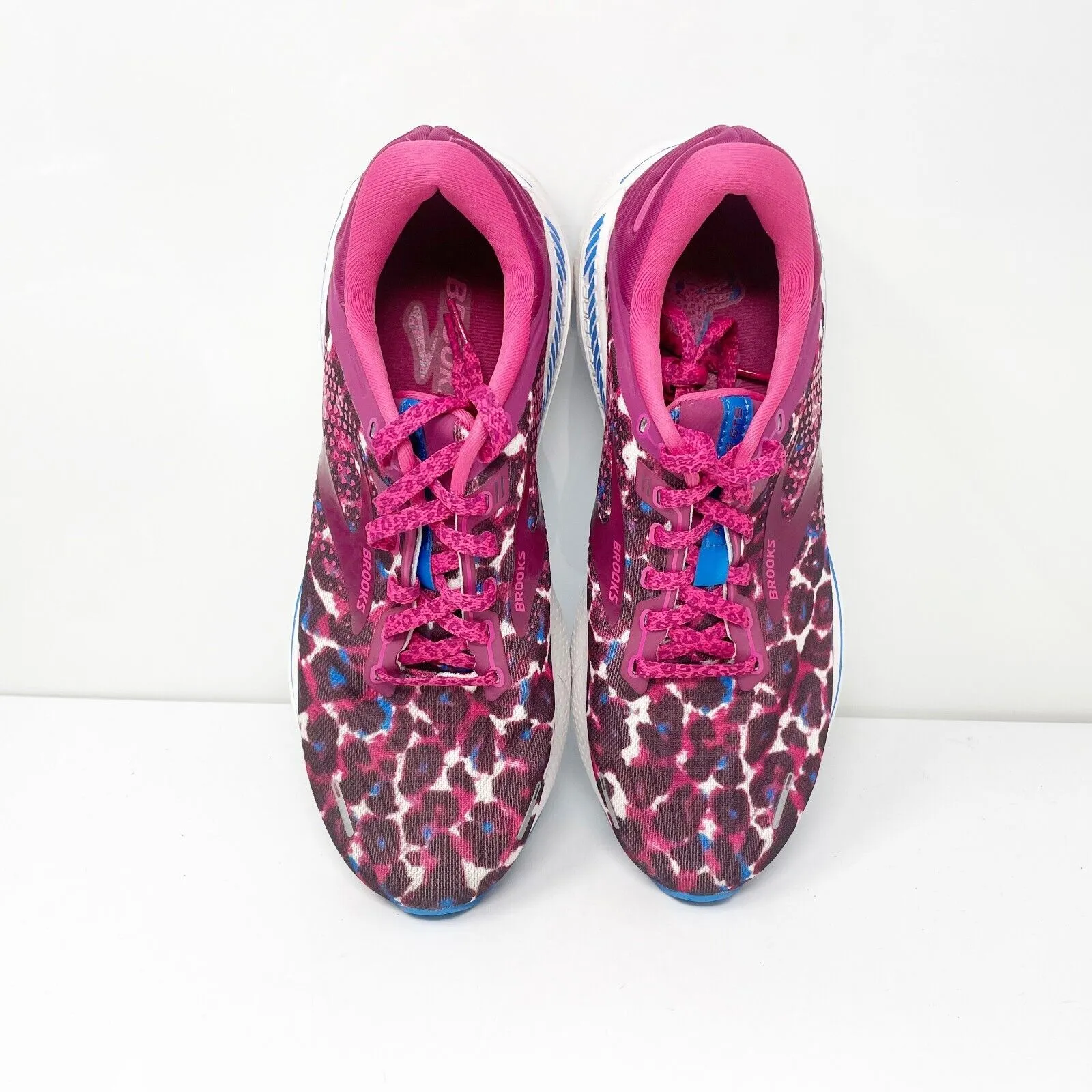 Brooks Womens Adrenaline GTS 22 1203531B568 Pink Running Shoes Sneakers 10.5 B