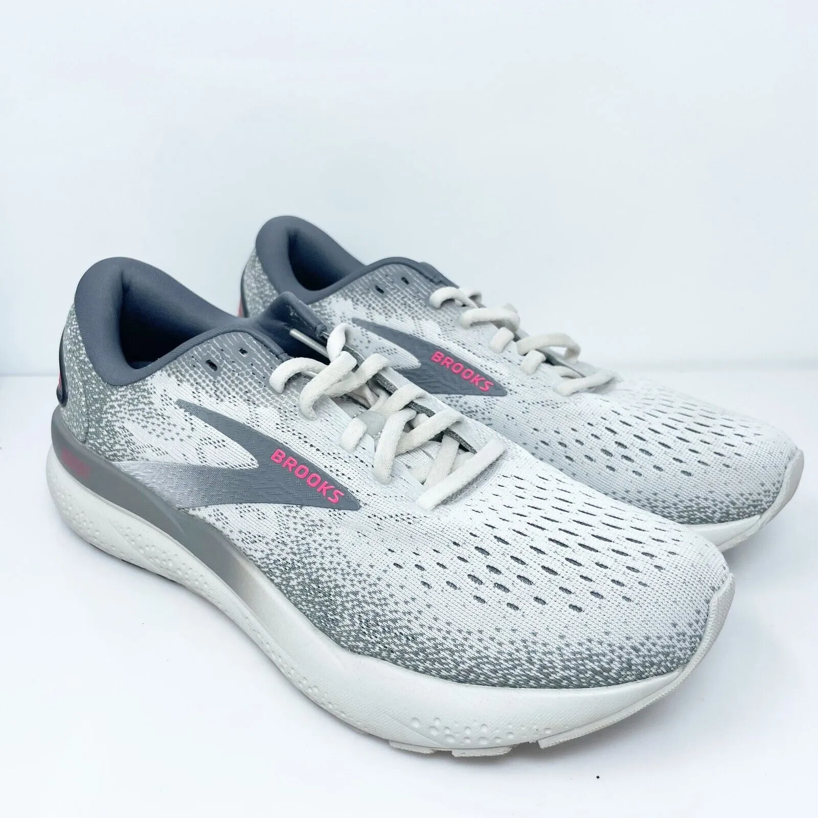 Brooks Womens Ghost 16 1204071B006 Gray Running Shoes Sneakers Size 9.5 B