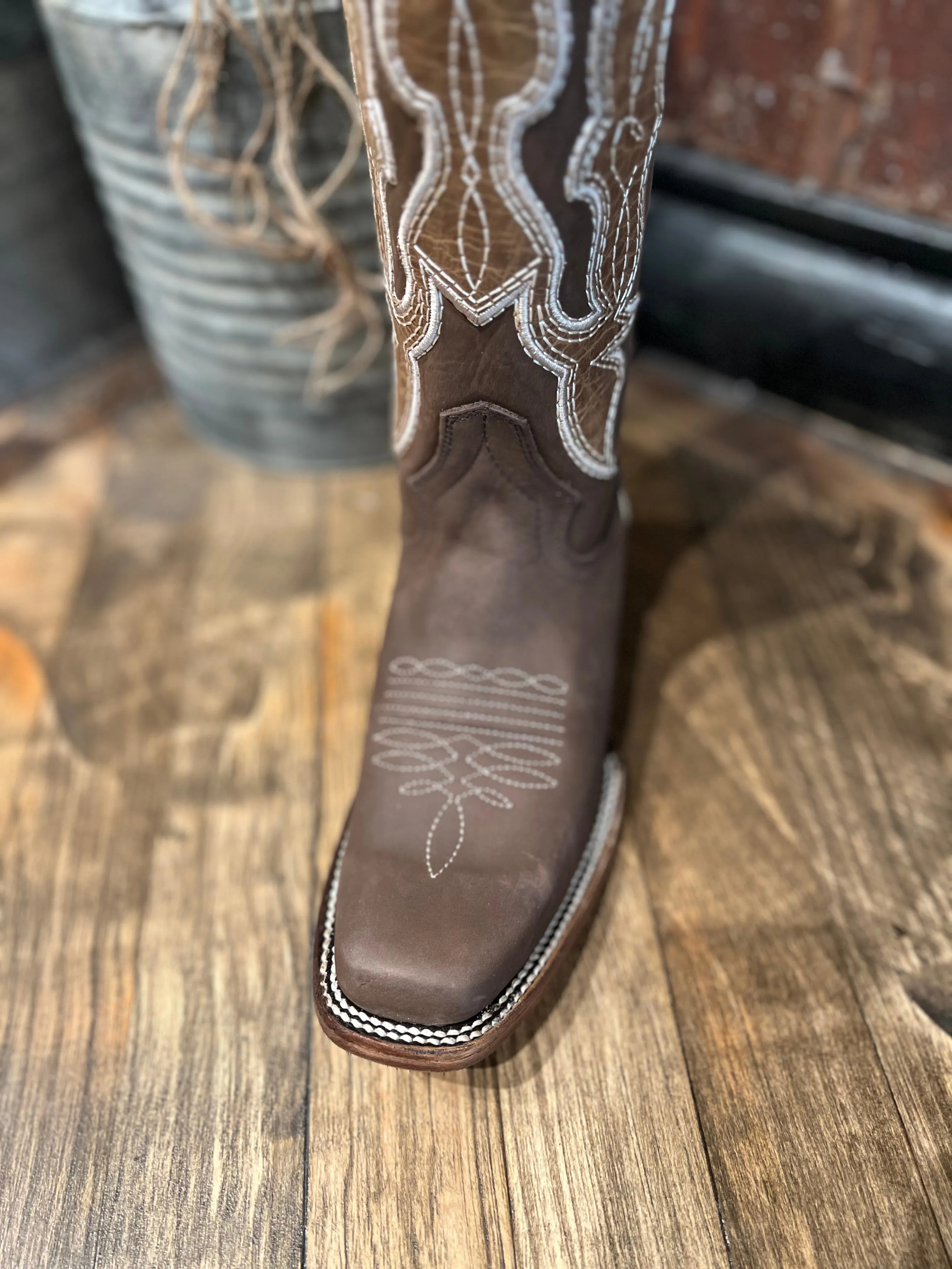 Brown Embroidered Square Toe Shoes.