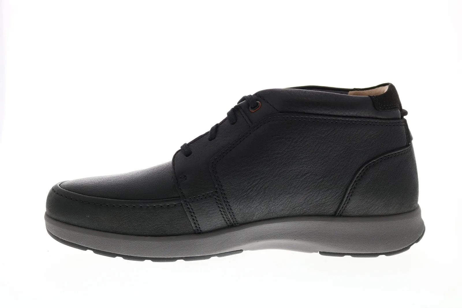 Clarks Men's Black Leather Chukka Boots - Wide Fit