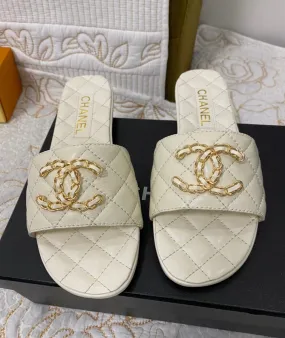 Coco Logo Chain Slides