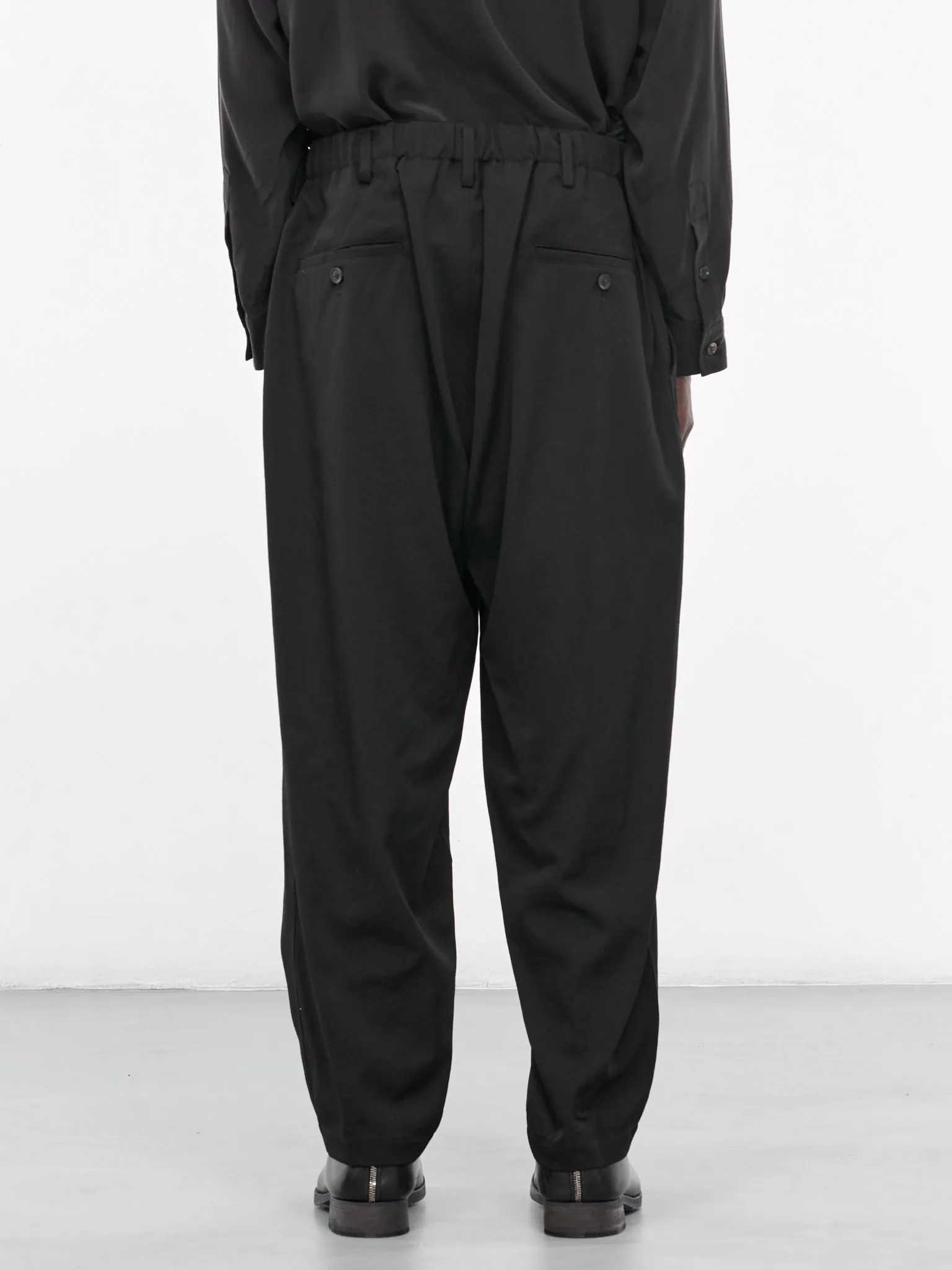 Gabardine U-W Stitch Trousers (H0-P08-100-BLACK)