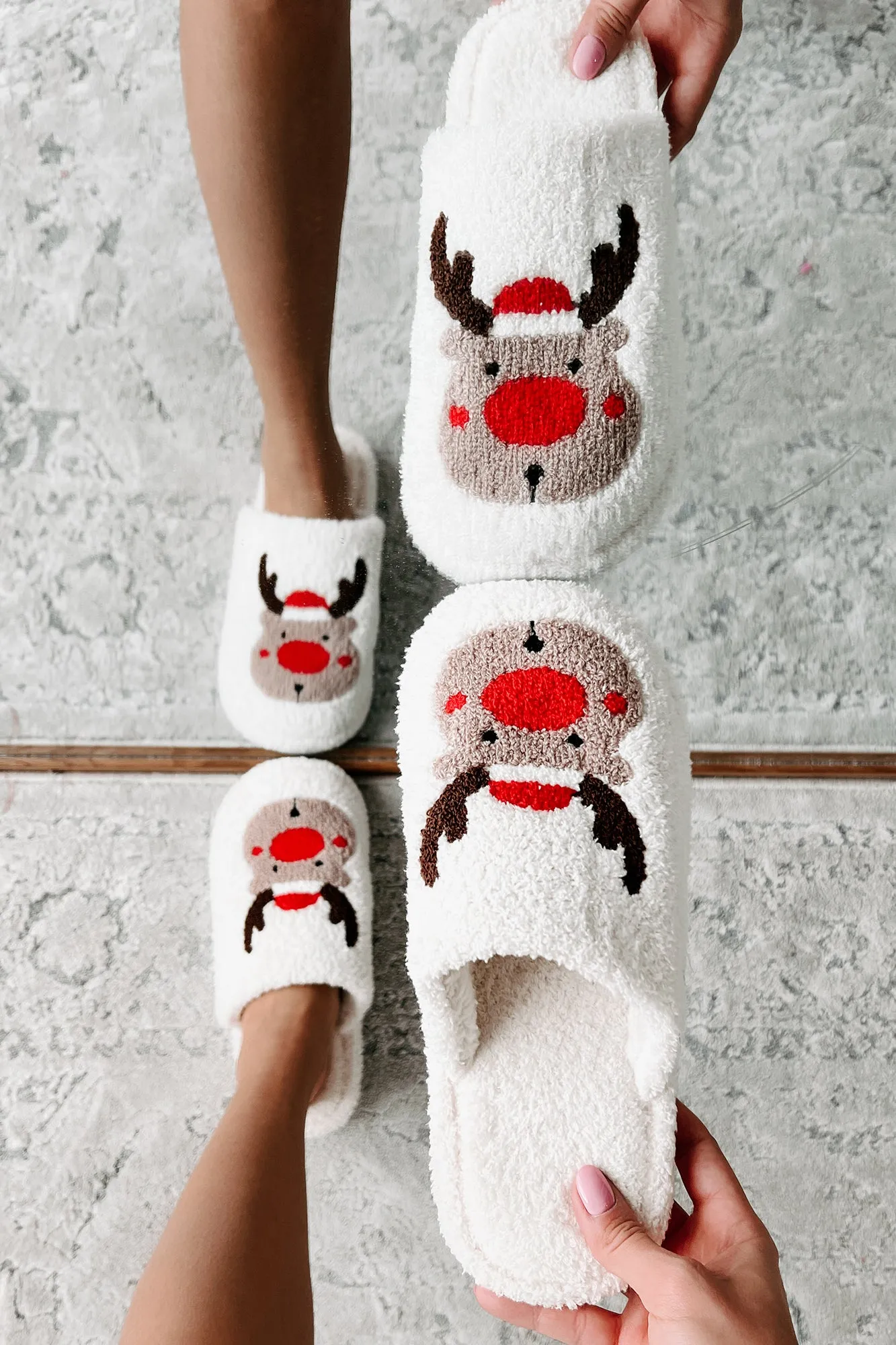 Hey Rudolph Fuzzy Reindeer Slippers (White/Reindeer)