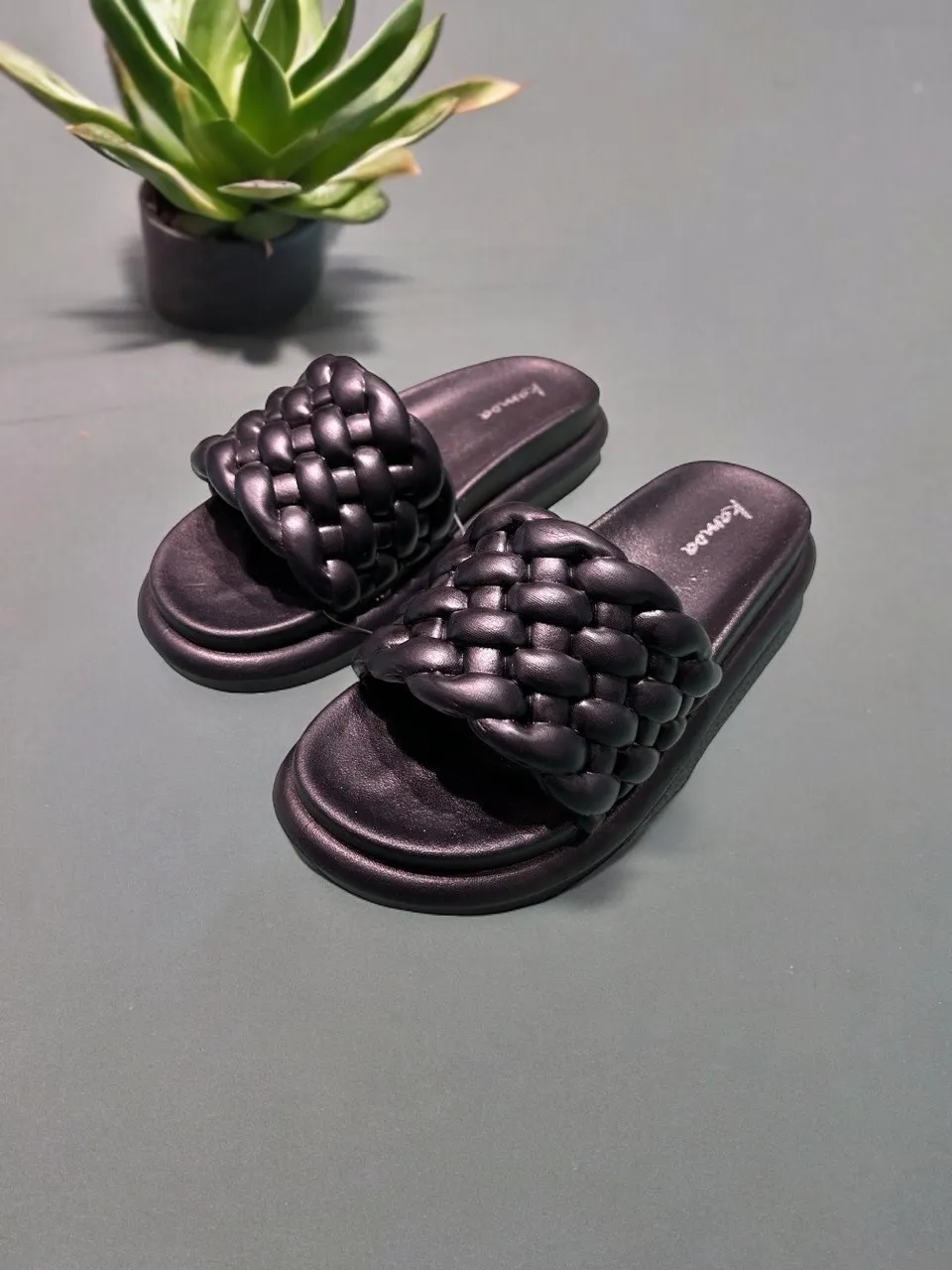 Cozy Kamoa Lola Slippers