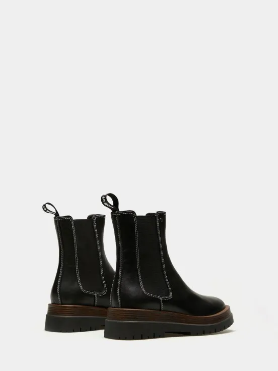 Leather Chelsea ankle boots