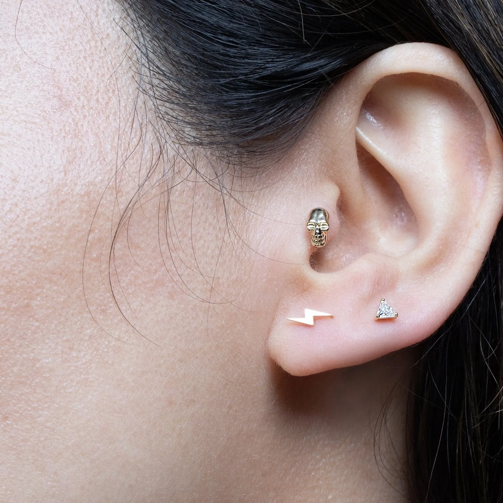 Flat Back Stud with Minimalist Skull