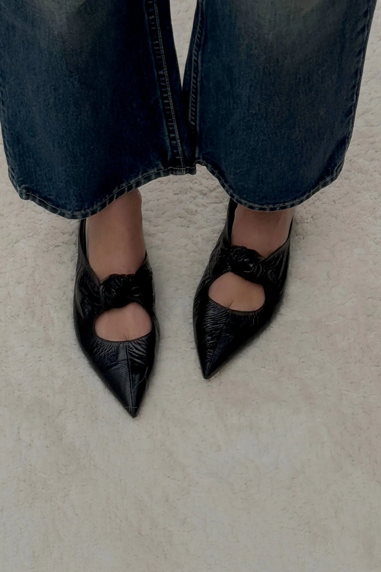 Mules Rowan Flat in Schwarz