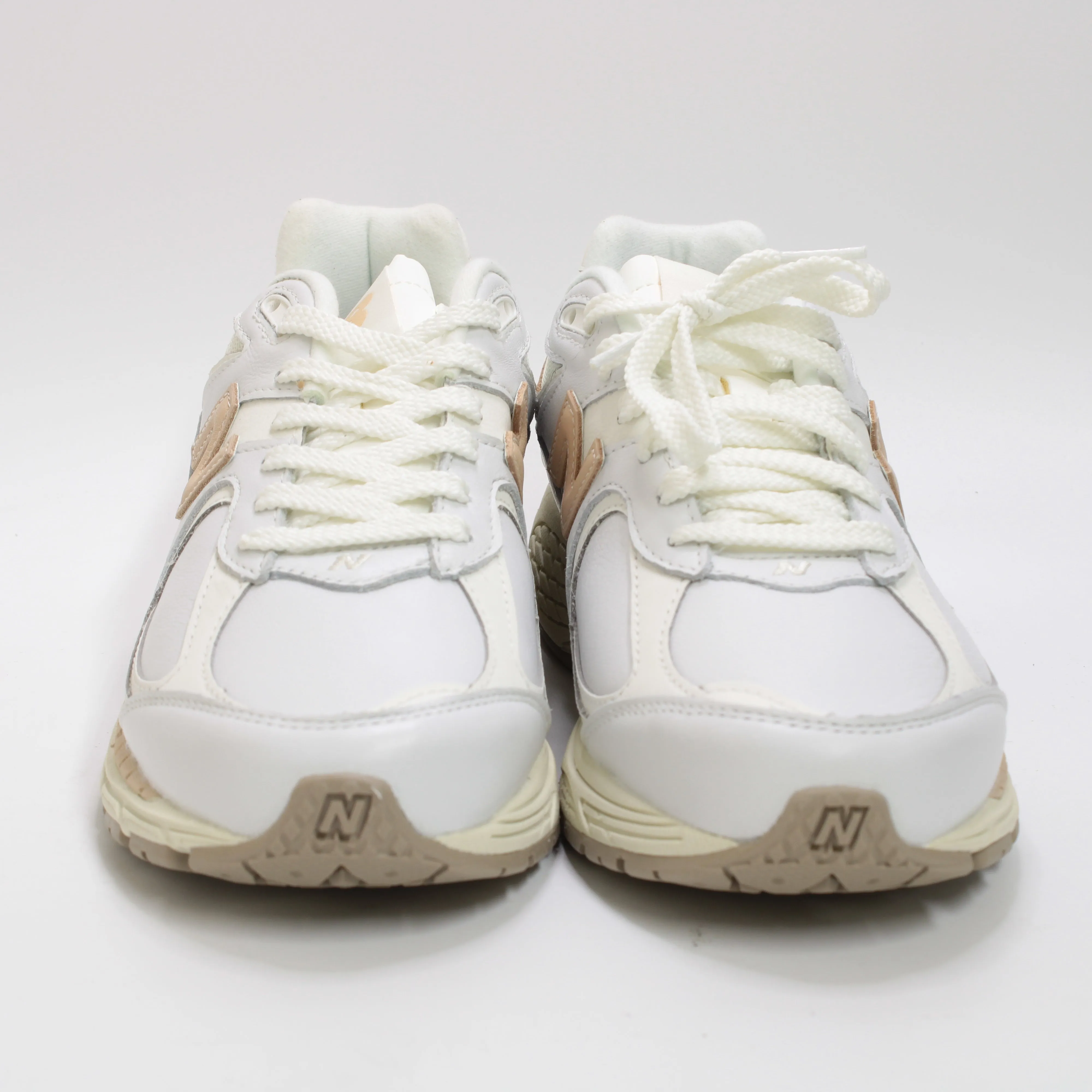 New Balance 2002 White Offwhite Nude Sneakers