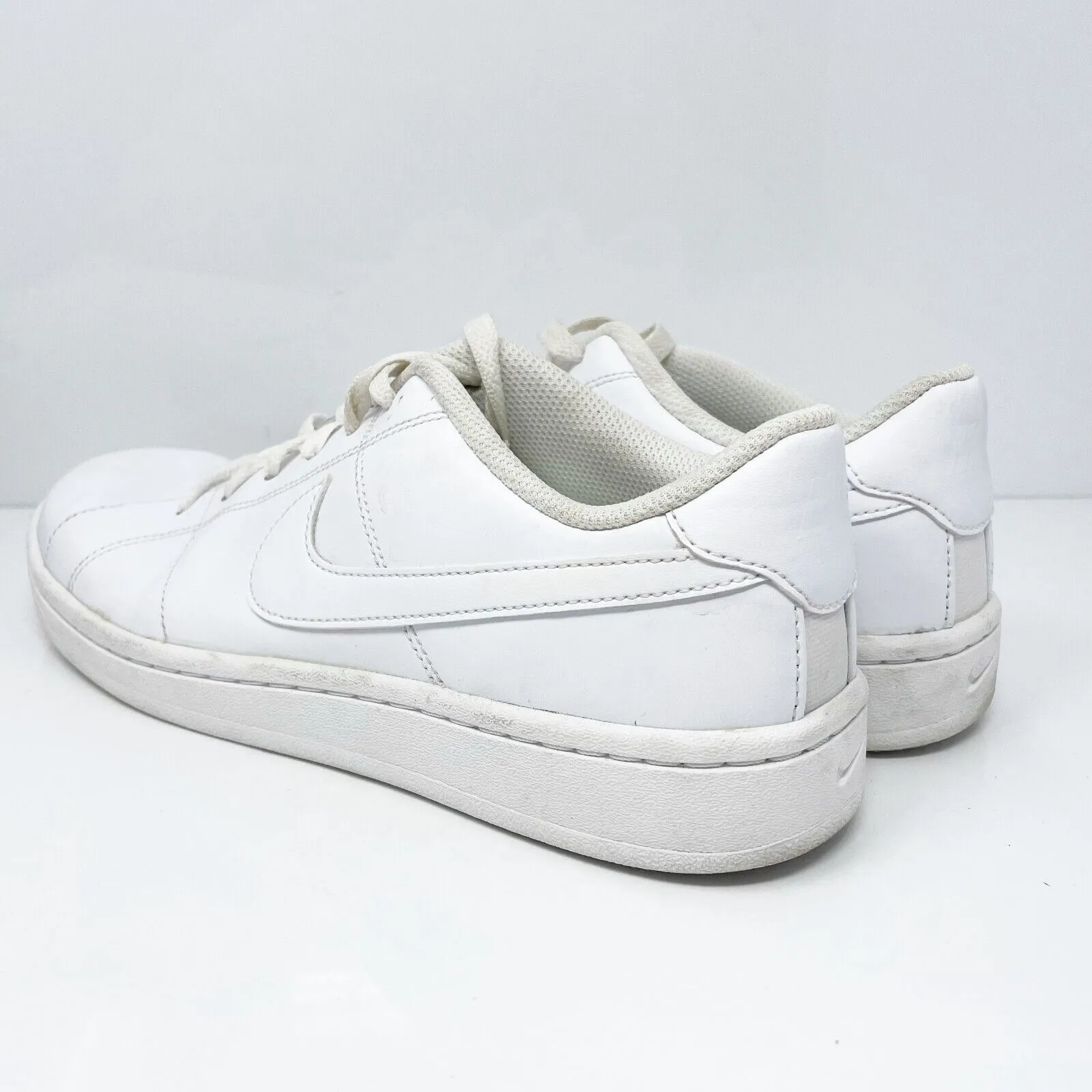 Nike Womens Court Royale 2 CU9038-100 White Casual Shoes Sneakers Size 9.5