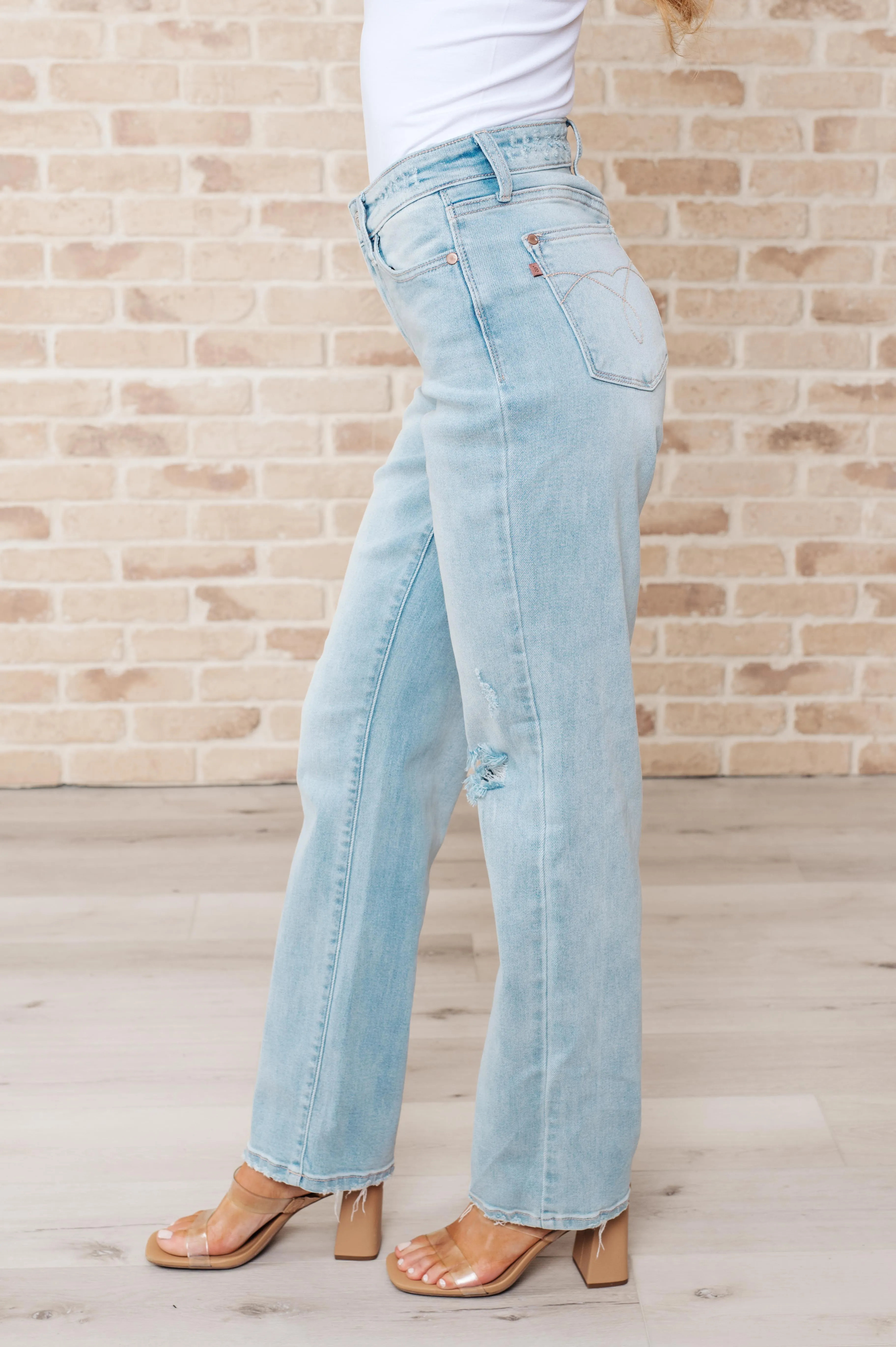 Parker High Rise 90s Straight Jeans - Flattering Fit & Classic Style