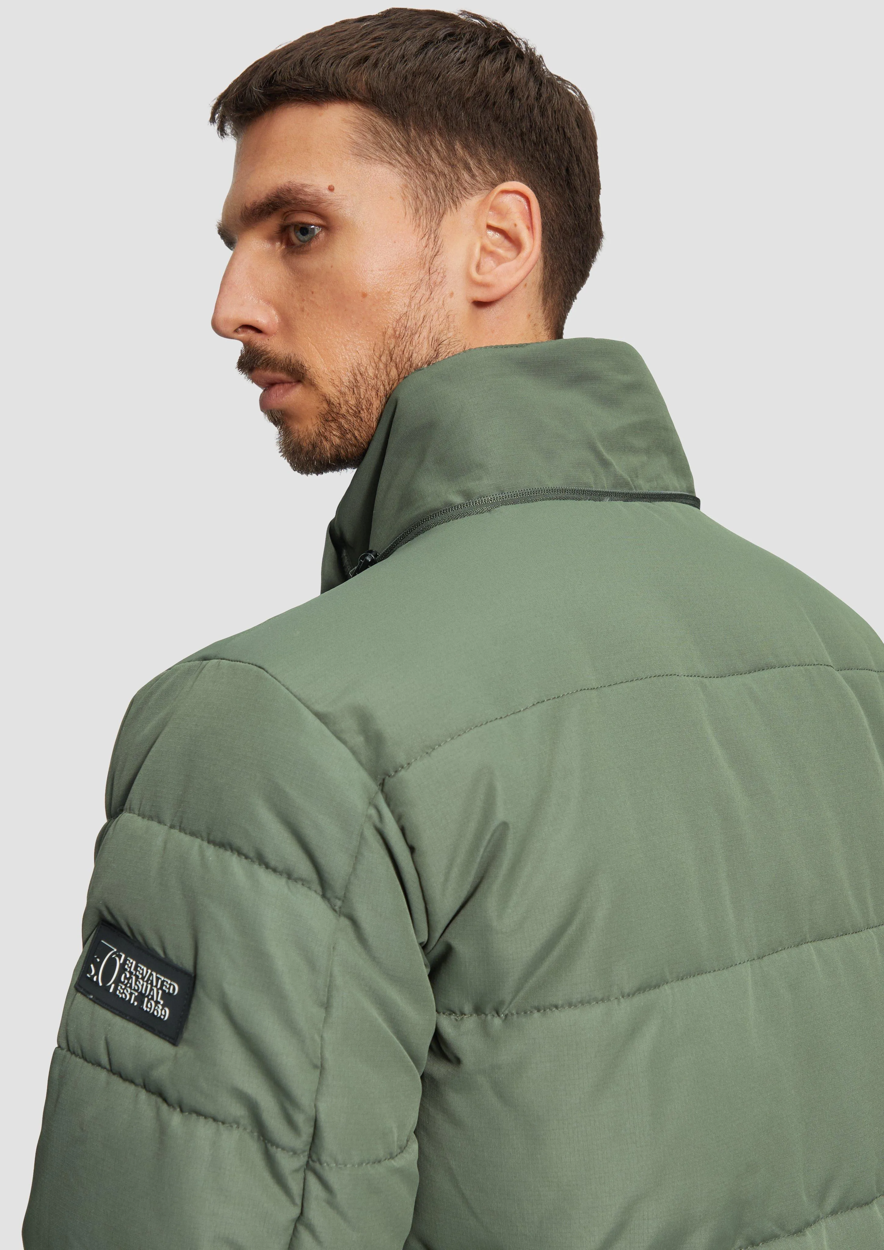 Quilted parka with a detachable hood