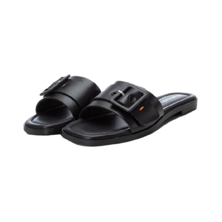 Flat Black Women's Sandals by Refresh