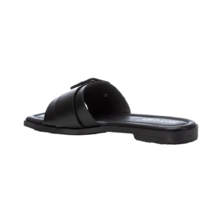 Flat Black Women's Sandals by Refresh