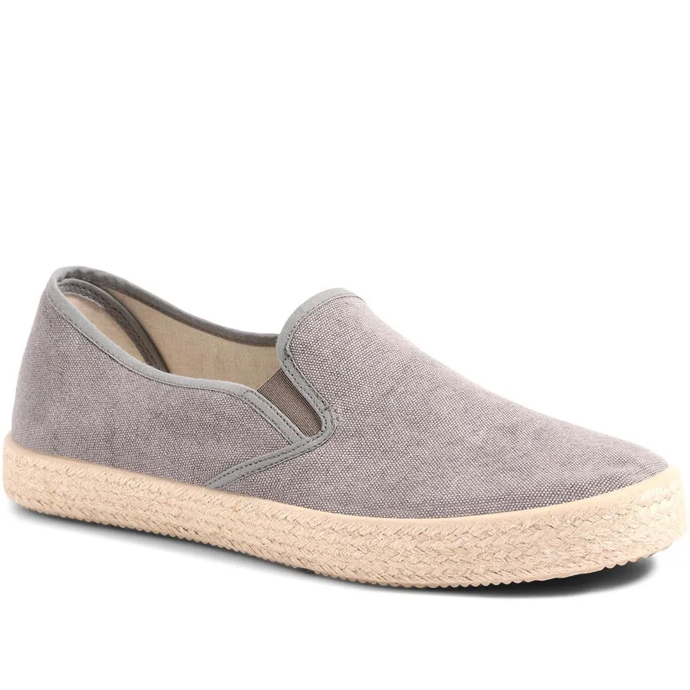 Easy RAYLEN Slip-On Espadrilles