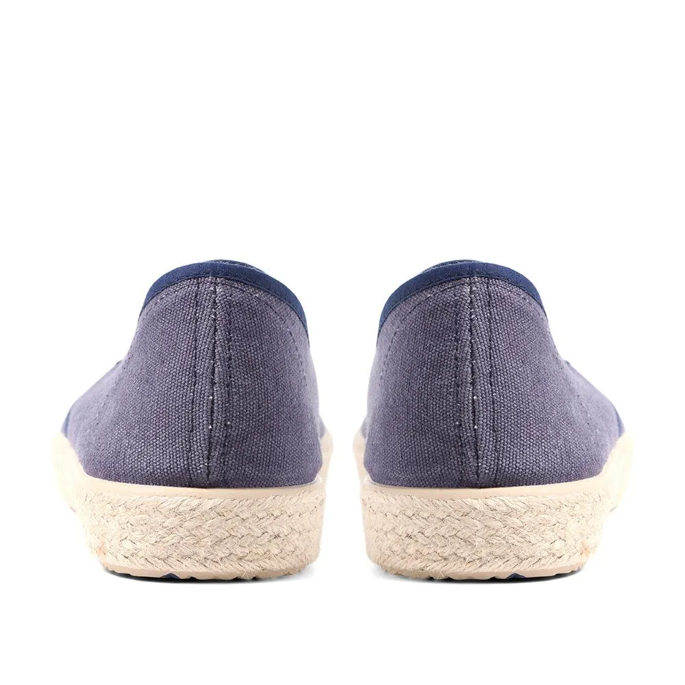 Easy RAYLEN Slip-On Espadrilles