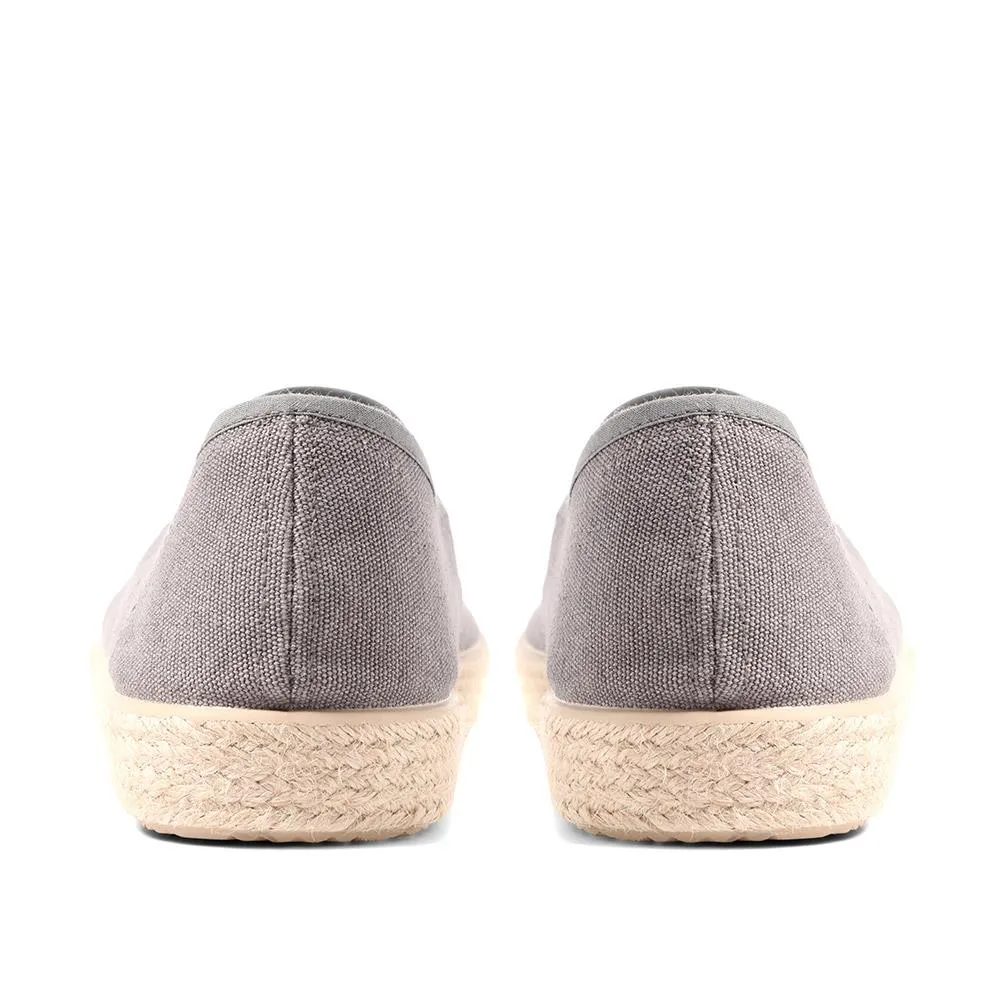 Easy RAYLEN Slip-On Espadrilles