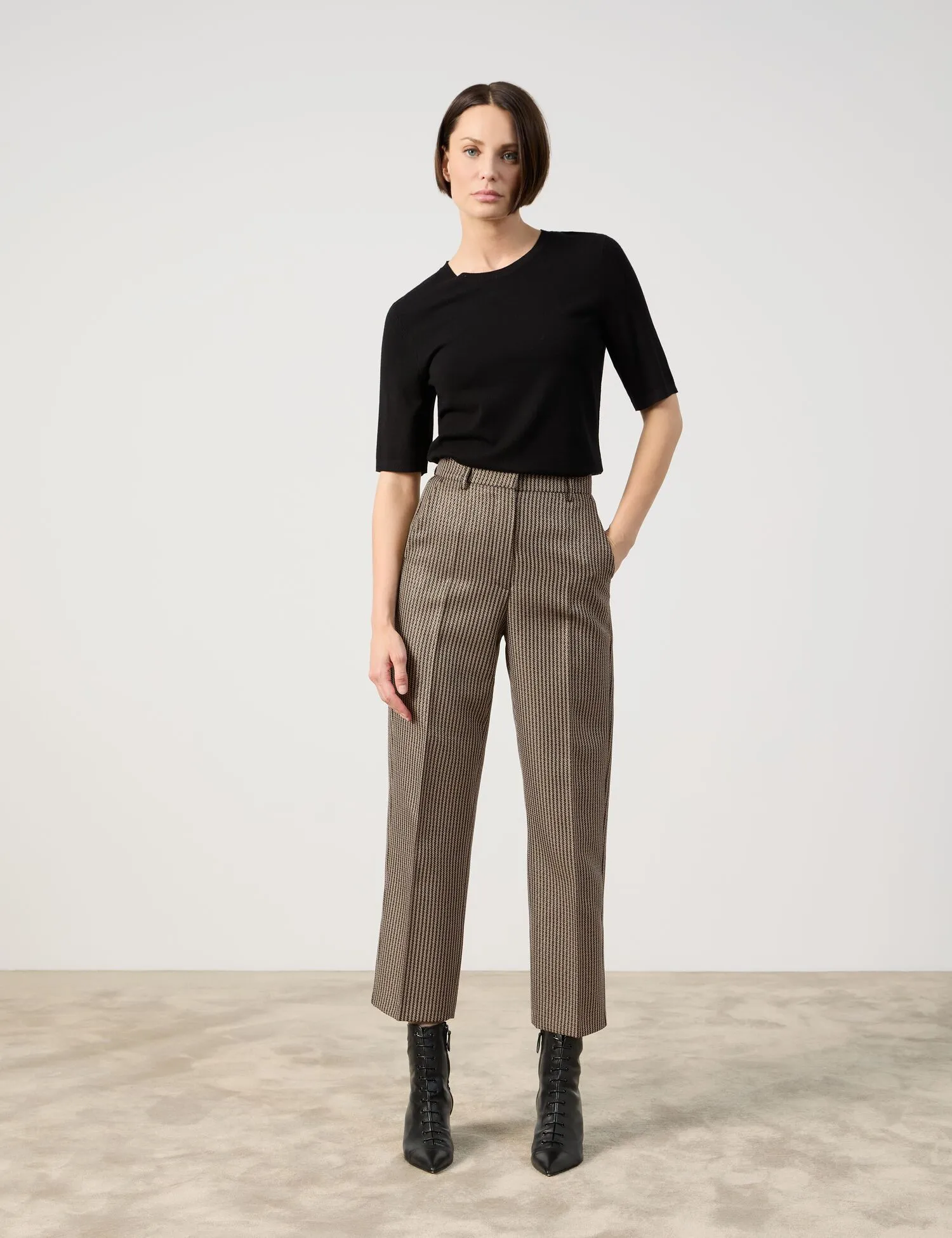 Smart 7/8-length trousers, Straight Fit