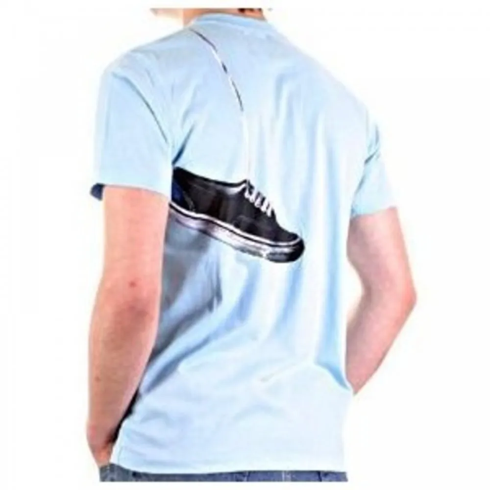 Sneakers short sleeve t-shirt