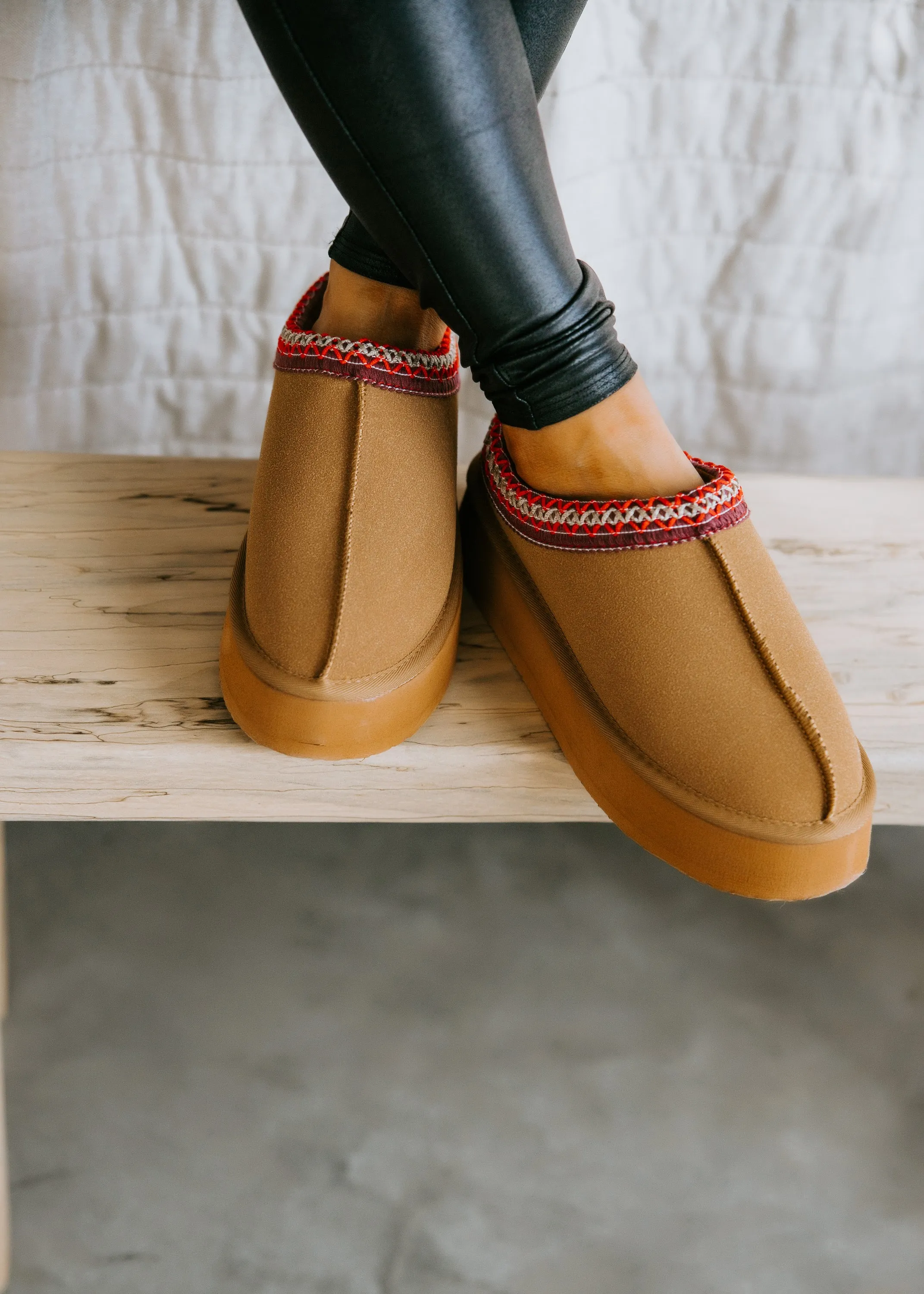 Taz Platform Slippers