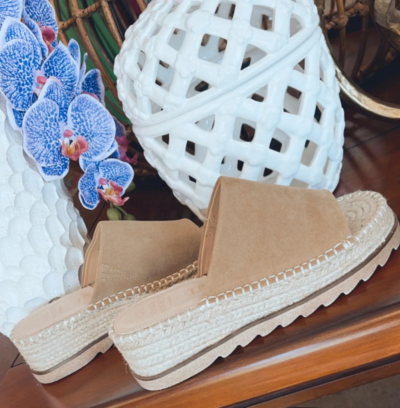 Almond Arlington espadrilles