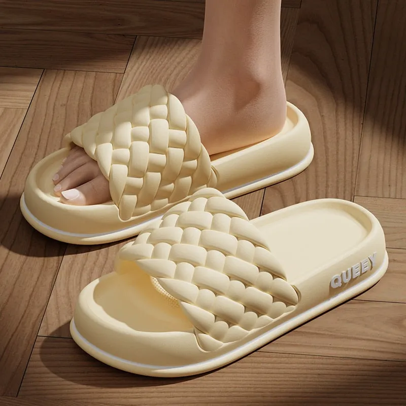 Vinthentic Queey Thick-Sole Slides