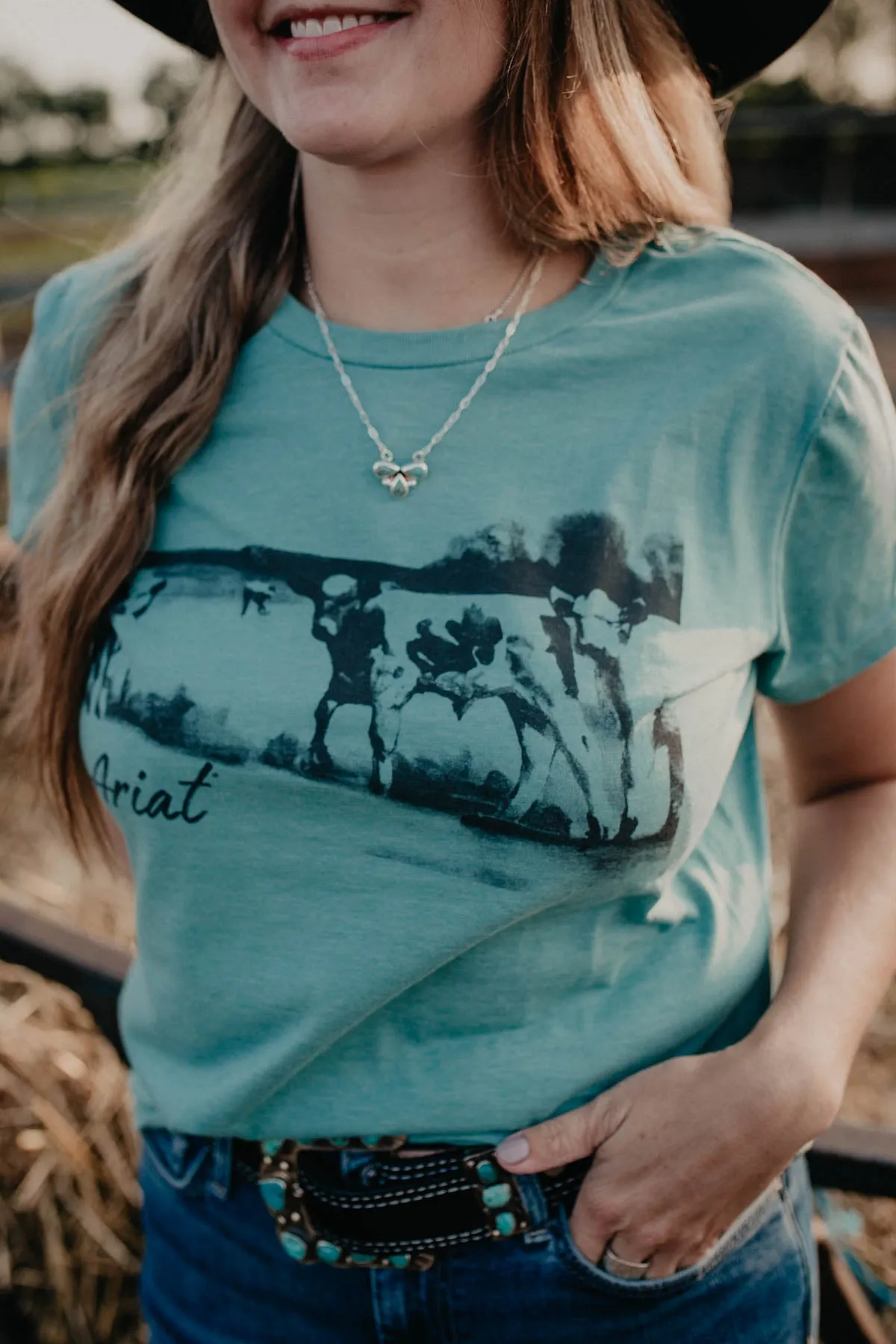 'Wholesome Heifers' Women's Ariat T-Shirt (S-XXL)