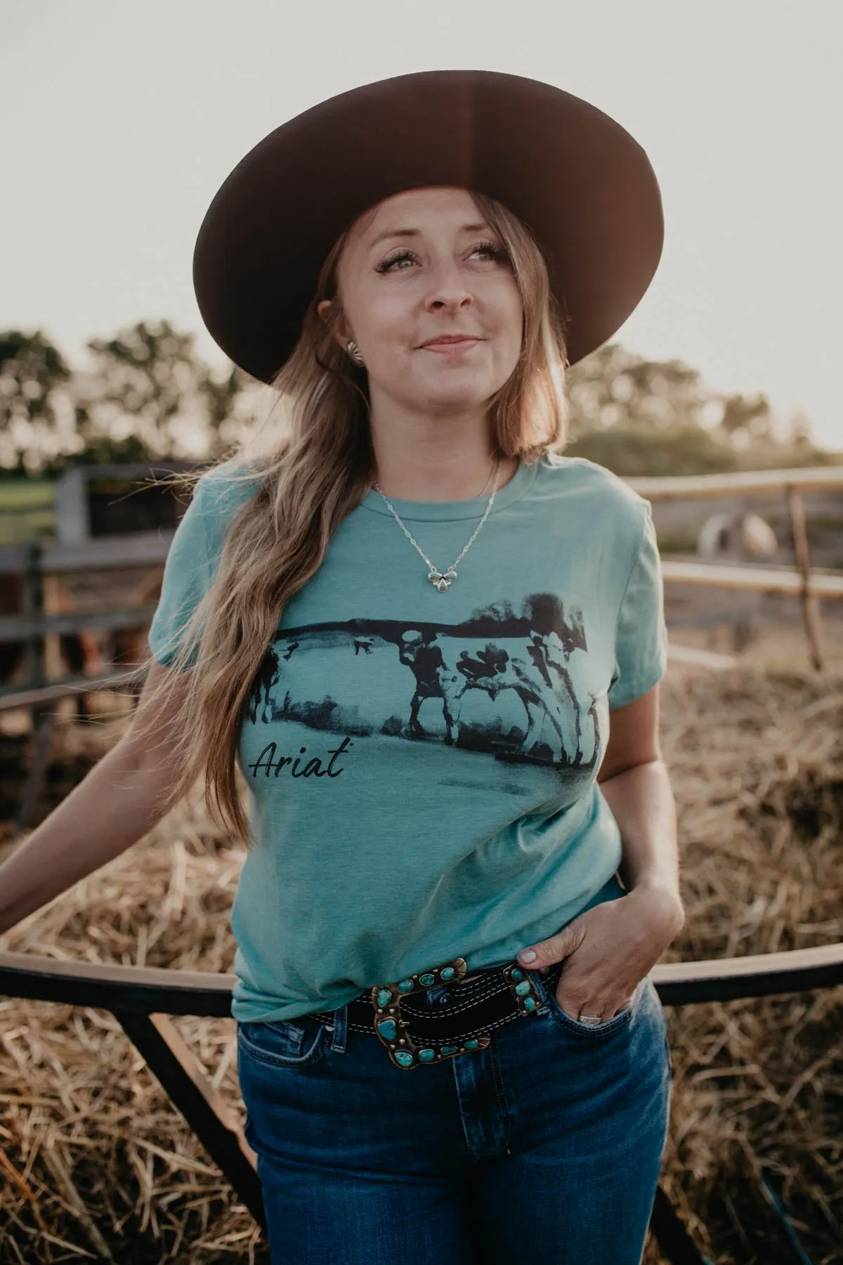 'Wholesome Heifers' Women's Ariat T-Shirt (S-XXL)